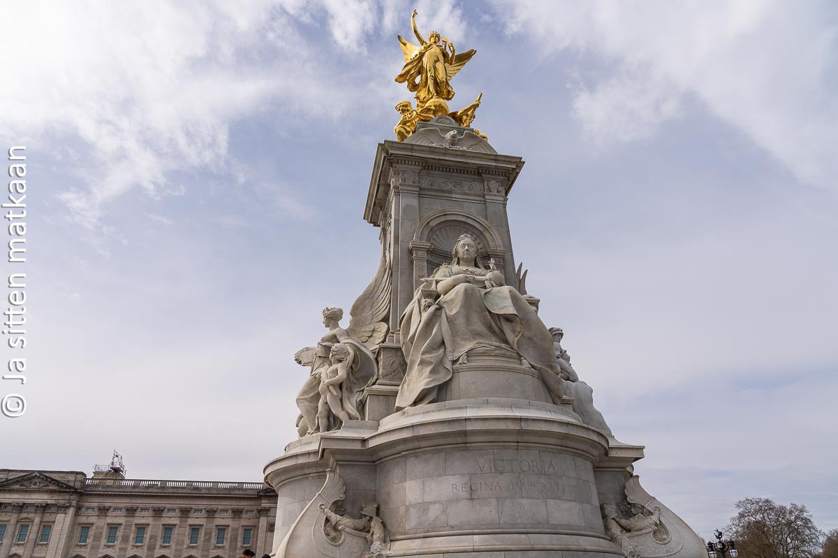 Lontoon nähtävyyksiä - Victoria Memorial