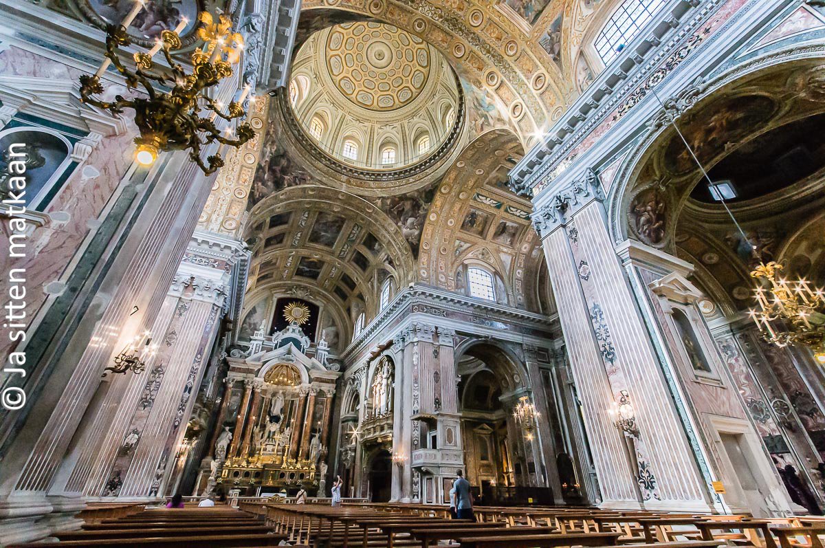 Napolin nähtävyyksiä - Chiesa del Gesù Nuovo