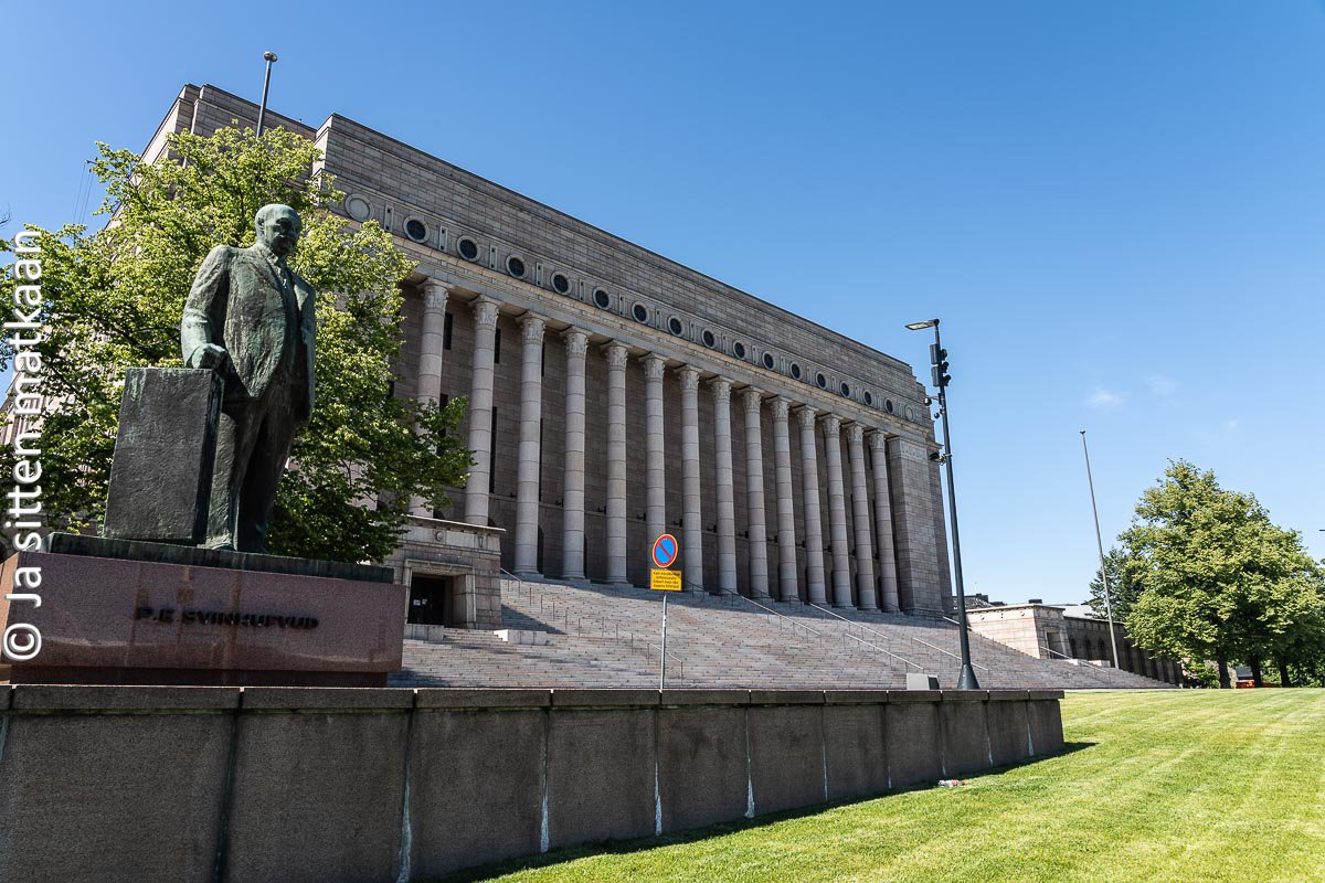 Helsingin nähtä­vyyksiä - Presidenttien muisto­merkit