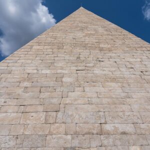 Cestiuksen pyramidi